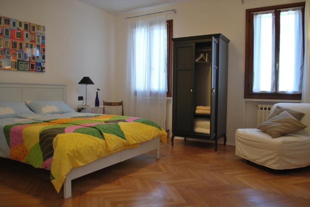 Casa D'Oro Rooms Местре Номер фото