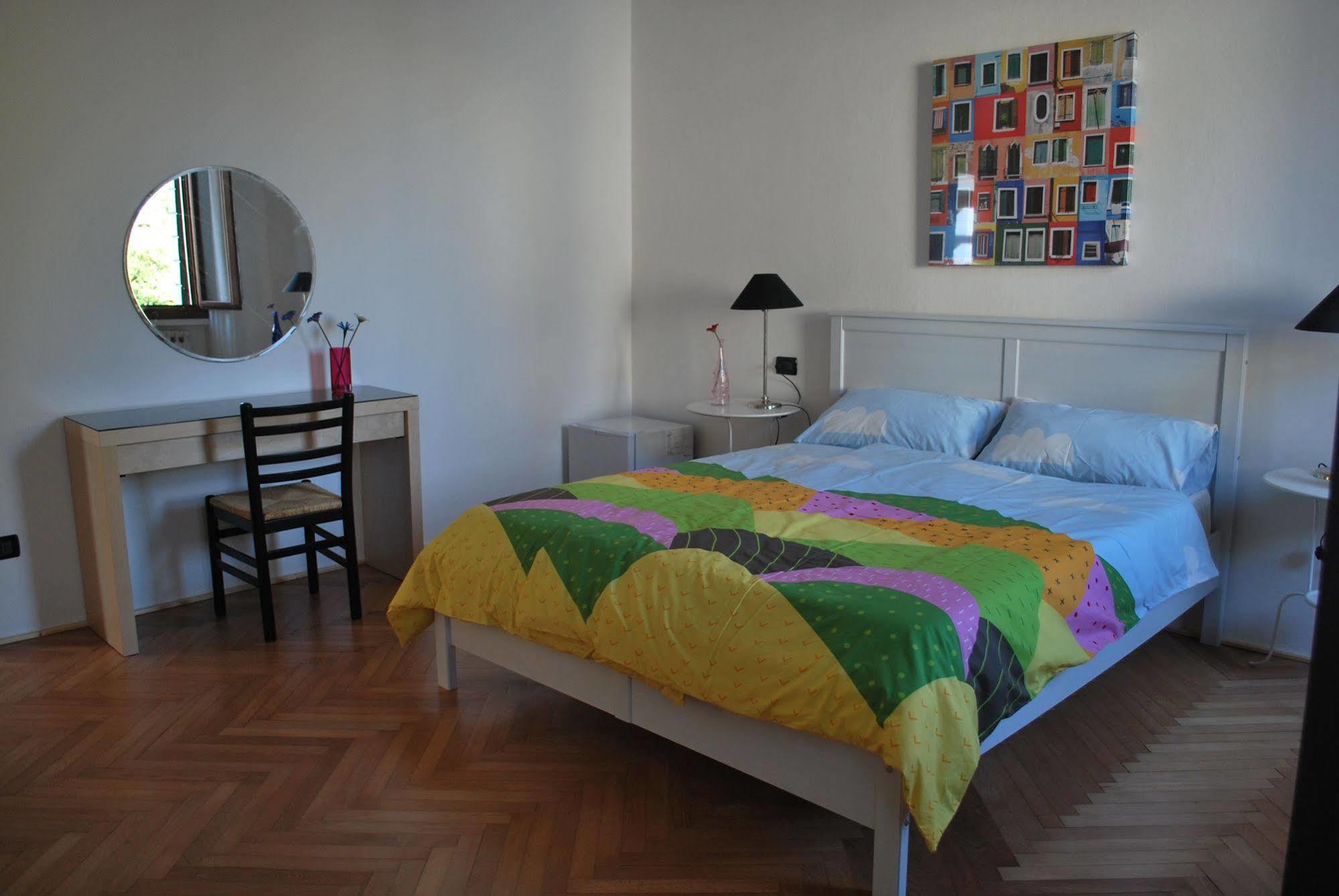 Casa D'Oro Rooms Местре Екстер'єр фото