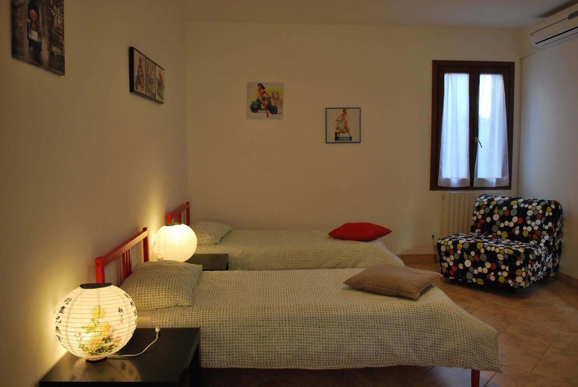 Casa D'Oro Rooms Местре Екстер'єр фото