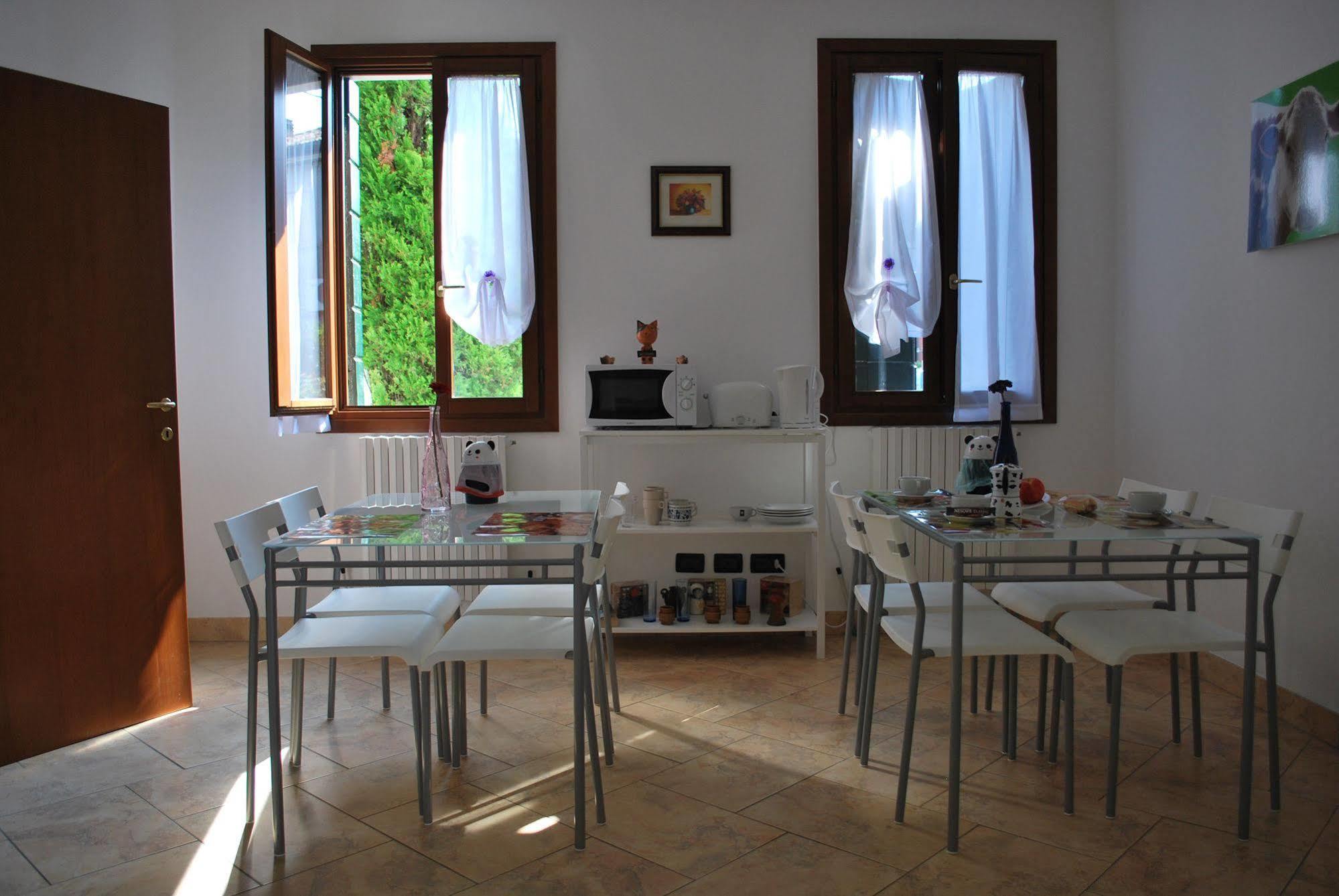 Casa D'Oro Rooms Местре Екстер'єр фото