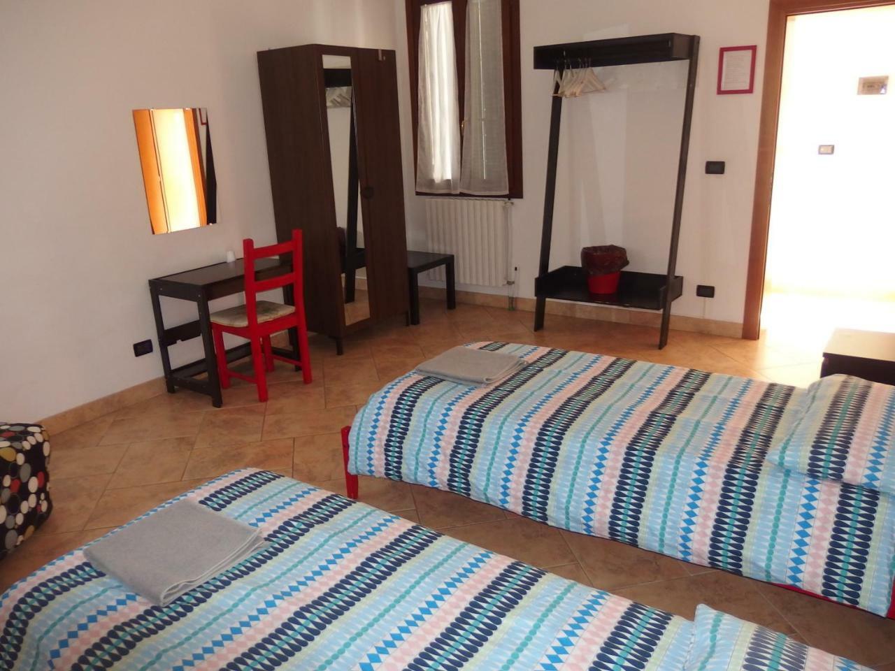 Casa D'Oro Rooms Местре Екстер'єр фото